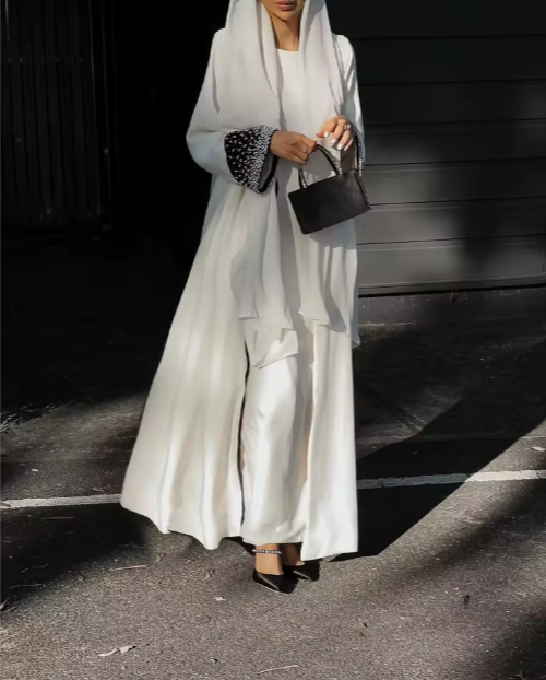 Nayla — Élégance contrastée, allure affirmée