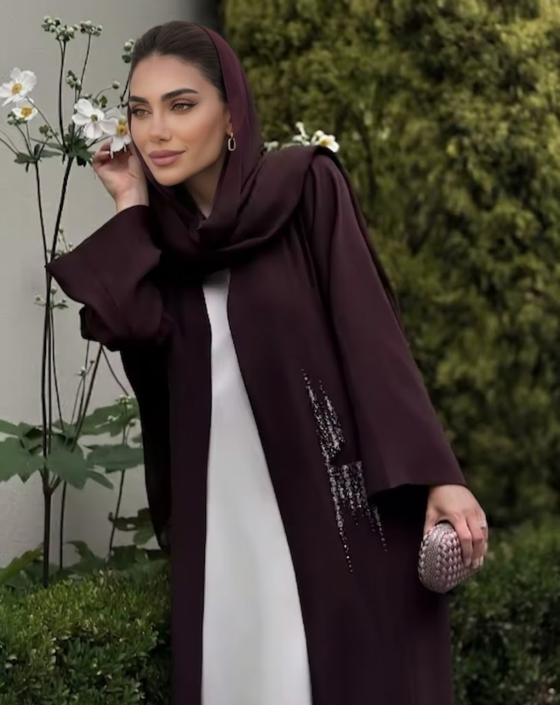 Samira — Sobriété élégante, éclat discret