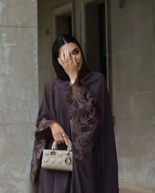 Layal — Élégance délicate, finesse florale