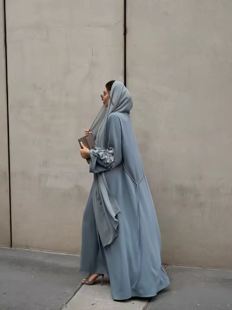 Rima — Douceur élégante, détail floral