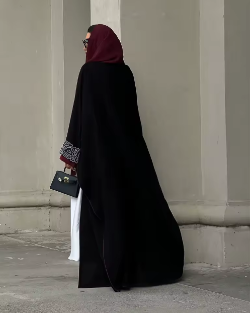 Marjan — Élégance contrastée, signature graphique