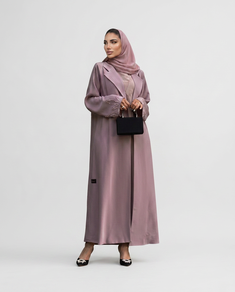 Mayssa — Élégance urbaine, allure structurée