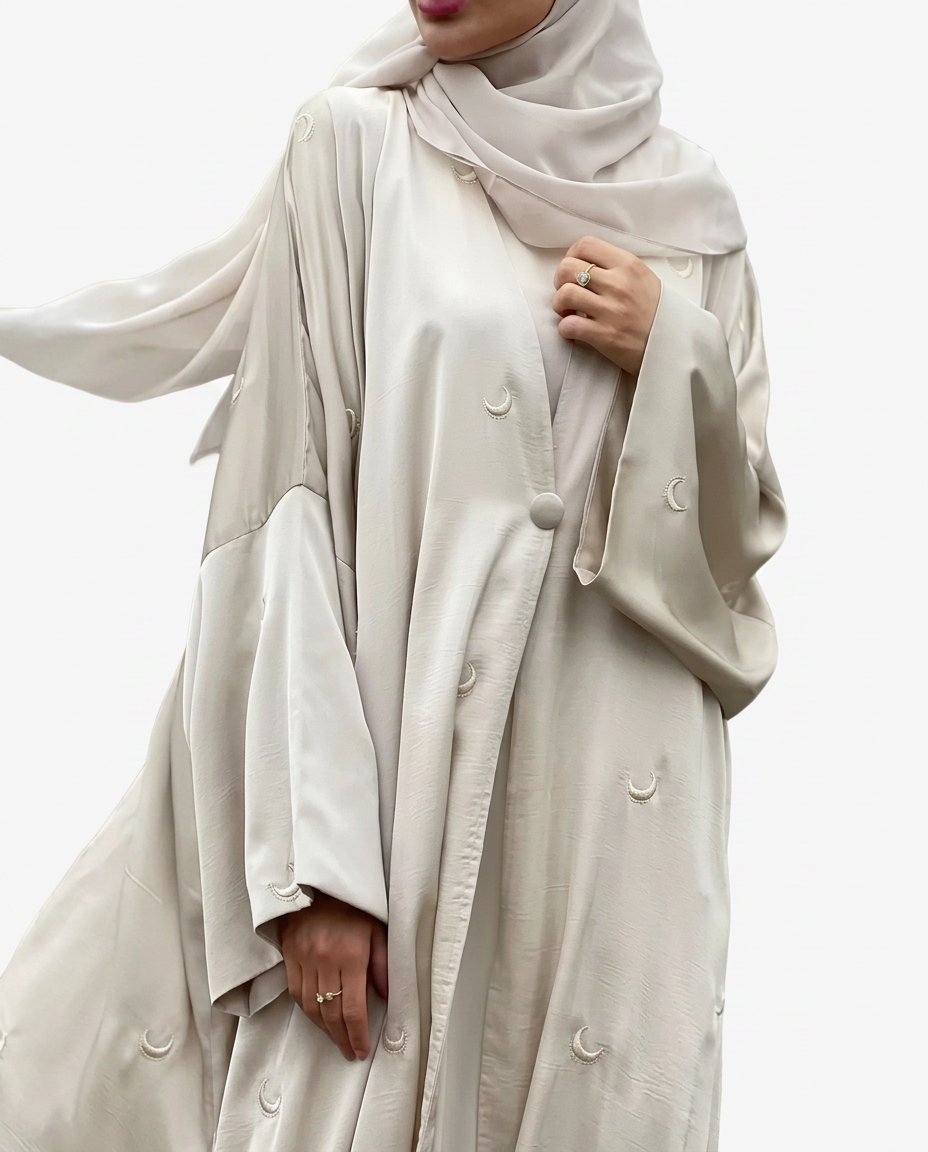 Thuraya — Élégance céleste, douceur lunaire