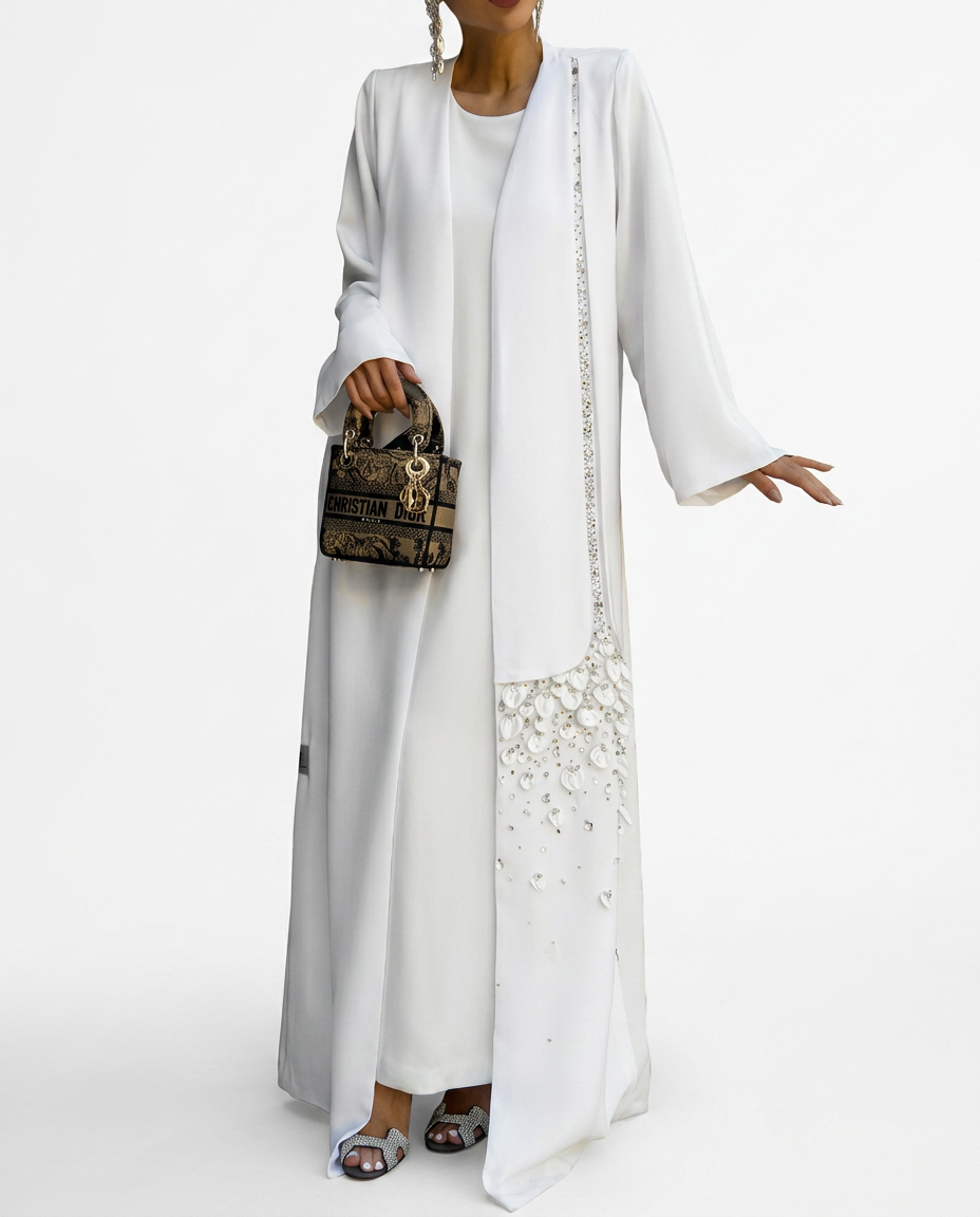 Safiya — Élégance subtile, détail signature